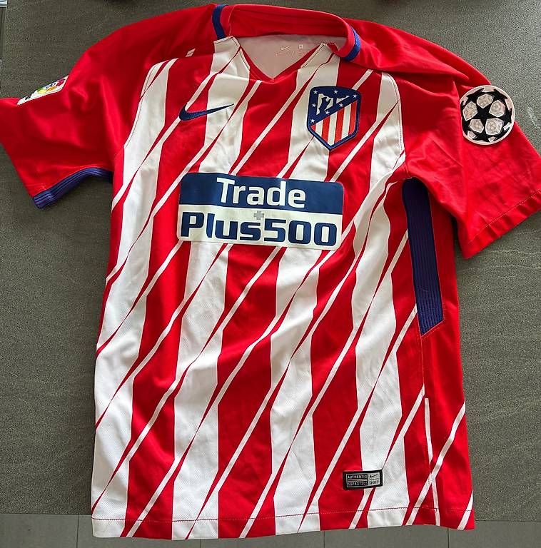 Nike Leibchen & Hosen: Atletico Madrid Trikot Grösse S – Gebraucht aus Zürich von jan_76zs