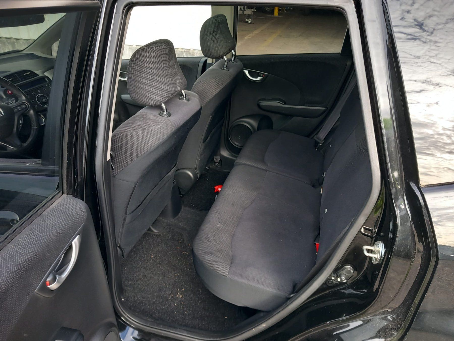 Honda Autos: HONDA JAZZ HYBRID - 2015 – D'occasion à Renens VD par  6