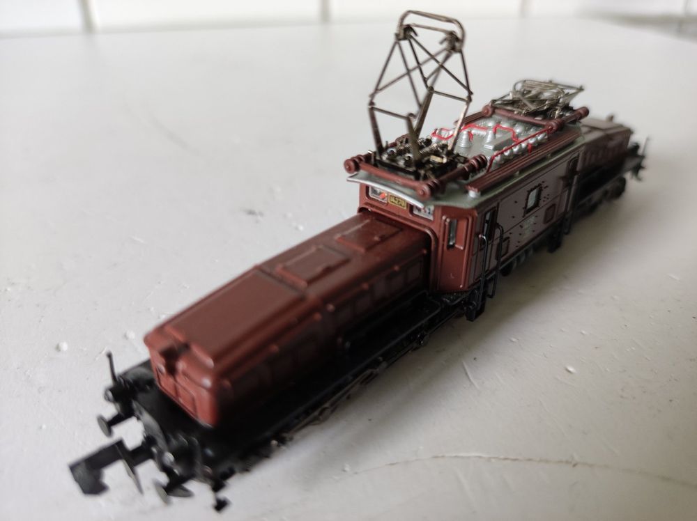 Locomotive électrique Arnold HN2431 - Crocodile Ce 6/8 II 14278 SBB - Échelle N - Neuve