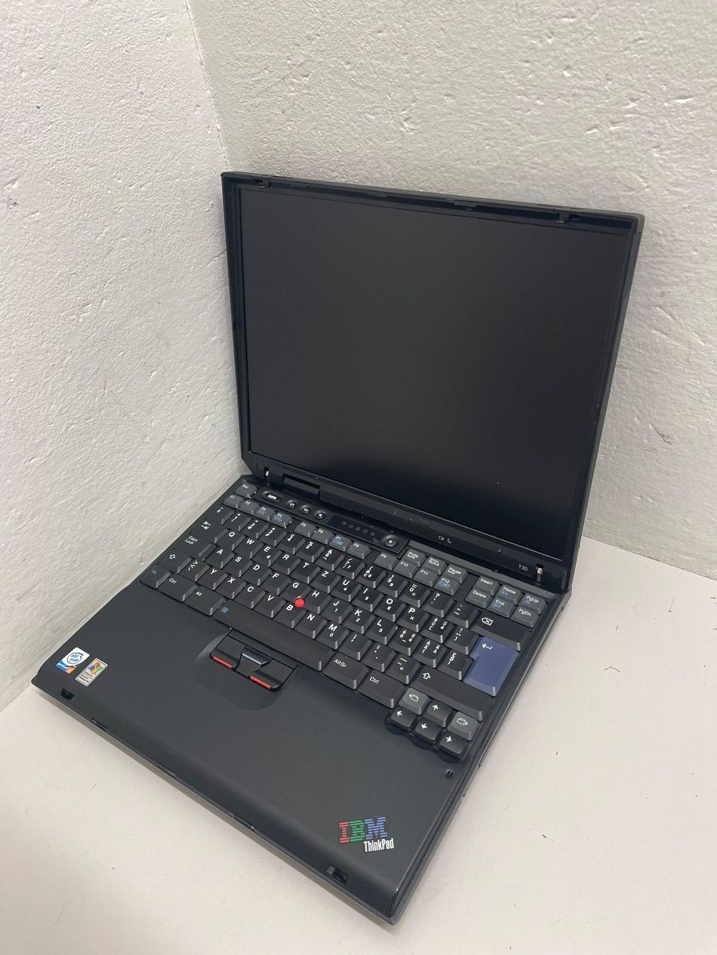 IBM Notebook: IBM Thinkpad T30 – Difettoso da Niederdorf venduto da LeptonAG