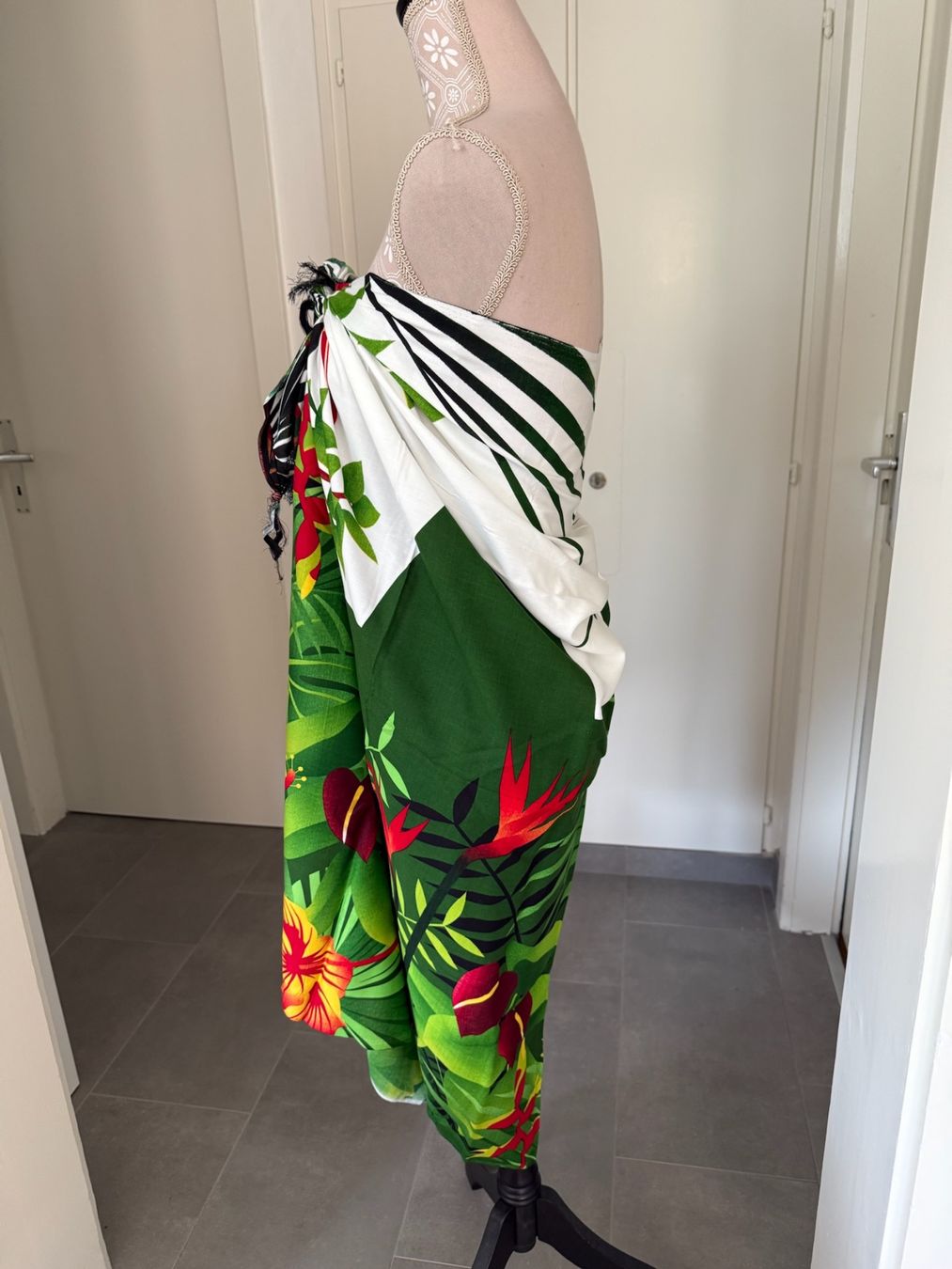 Teli da bagno: Paréo - drap de plage – Usato da Sion venduto da accroshoes 1