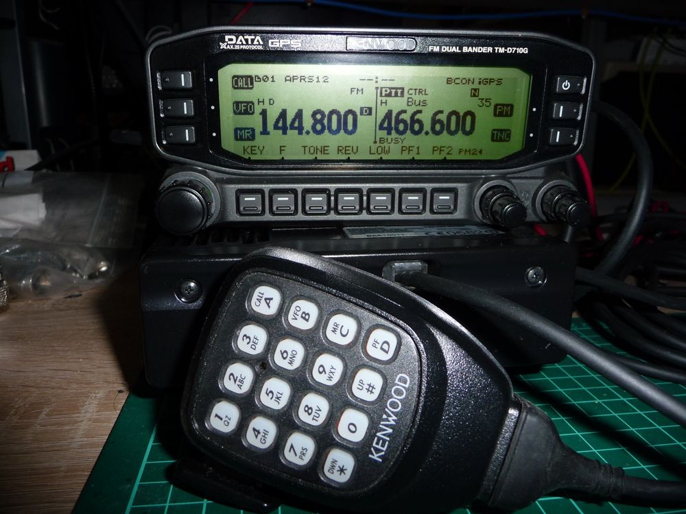 Kenwood TM-D710GE Dual Bander mit Zubehör | Kaufen auf Ricardo
