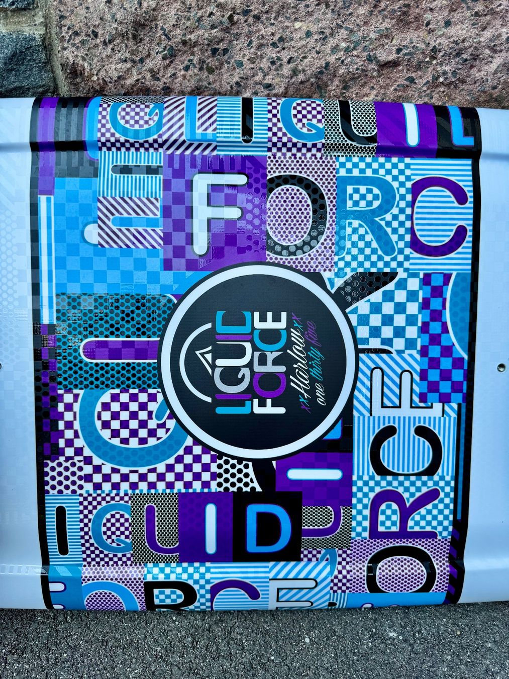 Surfboards & Schwimmbrette: Wakeboard Liquid Force 135.3 cm mit Bindung – Gebraucht aus Gommiswald von Aloha.Spirit 1