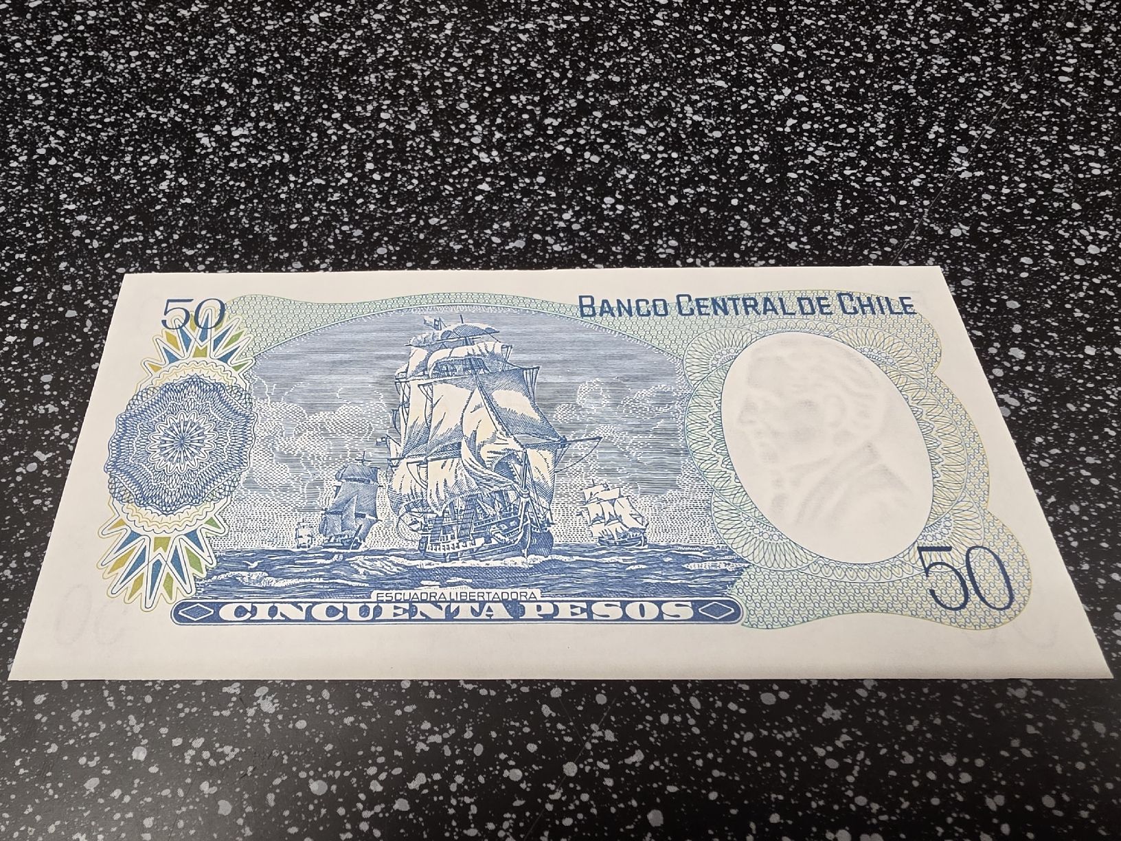 Banconote: Chile 50 Pesos 1981 Banknote  – Nuovo e nell'imballaggio originale da Herisau venduto da Antiques.AR 1