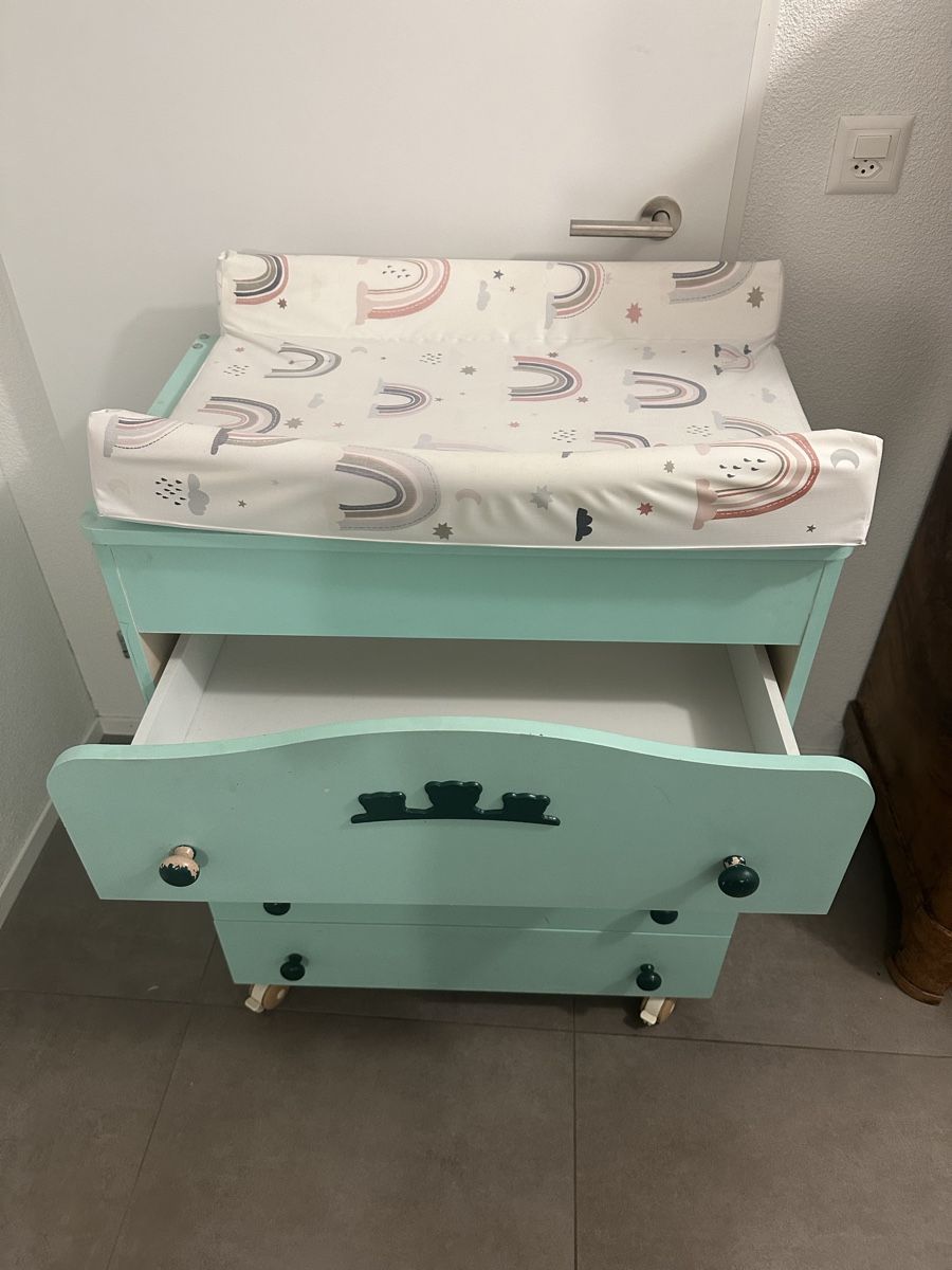Tables à langer & accessoires: Wickeltisch mint Kinderzimmer mit 5 Schubladen – D'occasion à Gockhausen par BraeKi 1