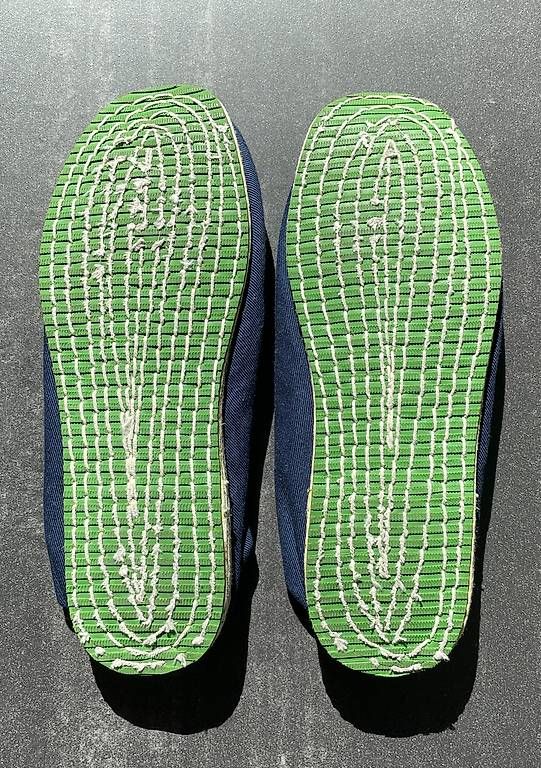Scarpe per ragazzi: Sommerschuhe, Espadrilles, Slipper von Ethletic in Gr. 34 – Usato da Zürich venduto da Chratzomat 1