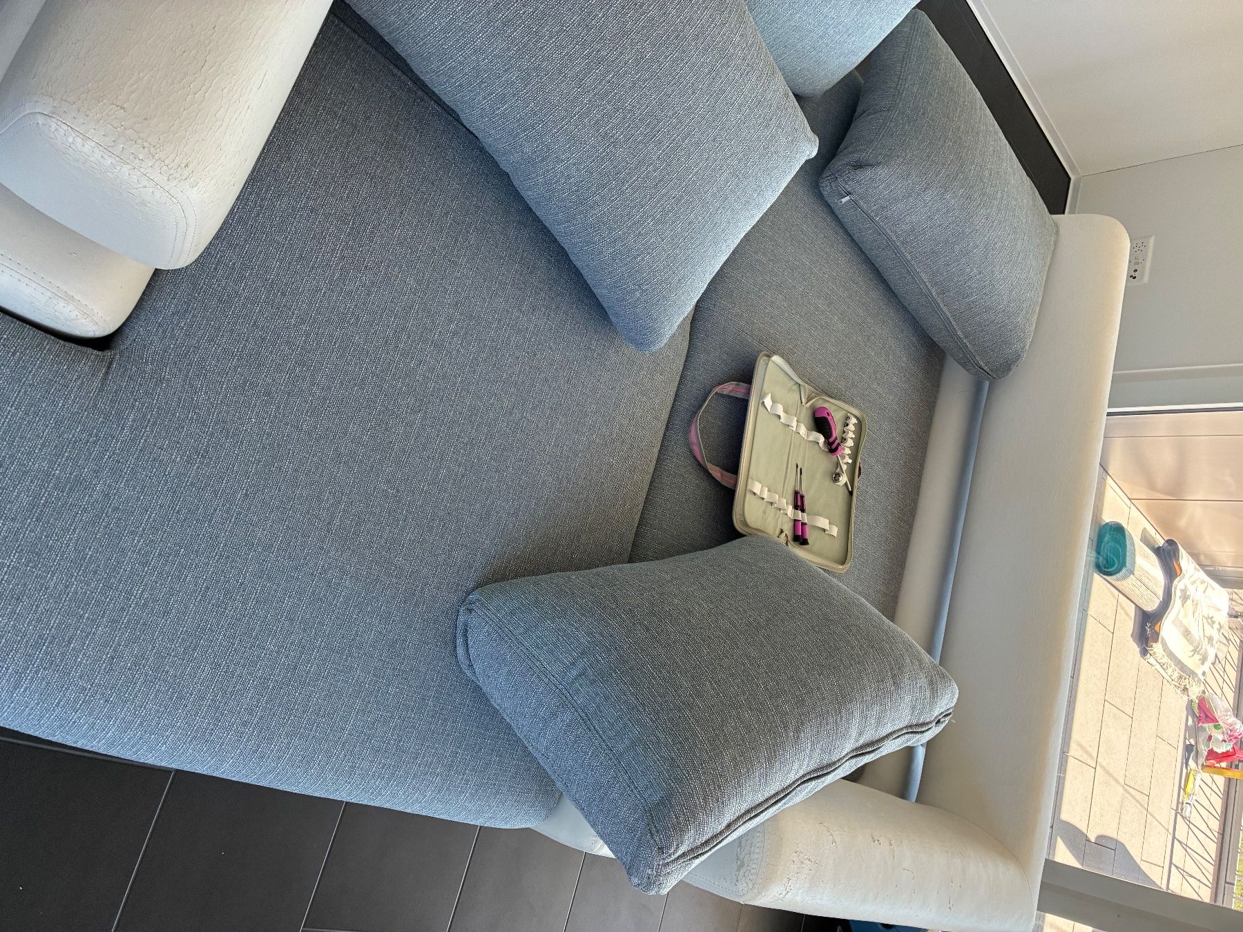 Divani: Zum Verschenken Variable Sofa, weiss-grau – Usato da Oberwil b. Zug venduto da vra_2lcg 9