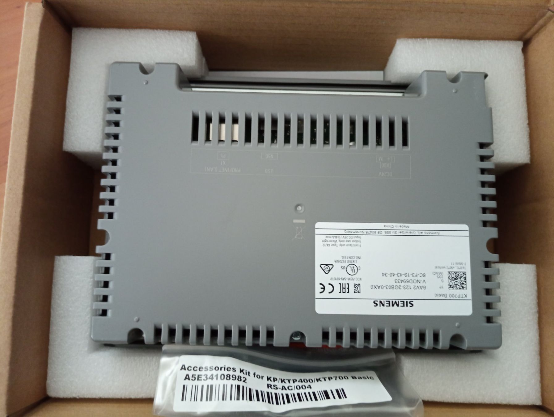 Siemens Elektronikbauteile: Siemens SIMATIC HMI KTP700 Basic / 6AV2123-2GB03-0AX0 – Neu (gemäss Beschreibung) aus Ufhusen von HKSC 1
