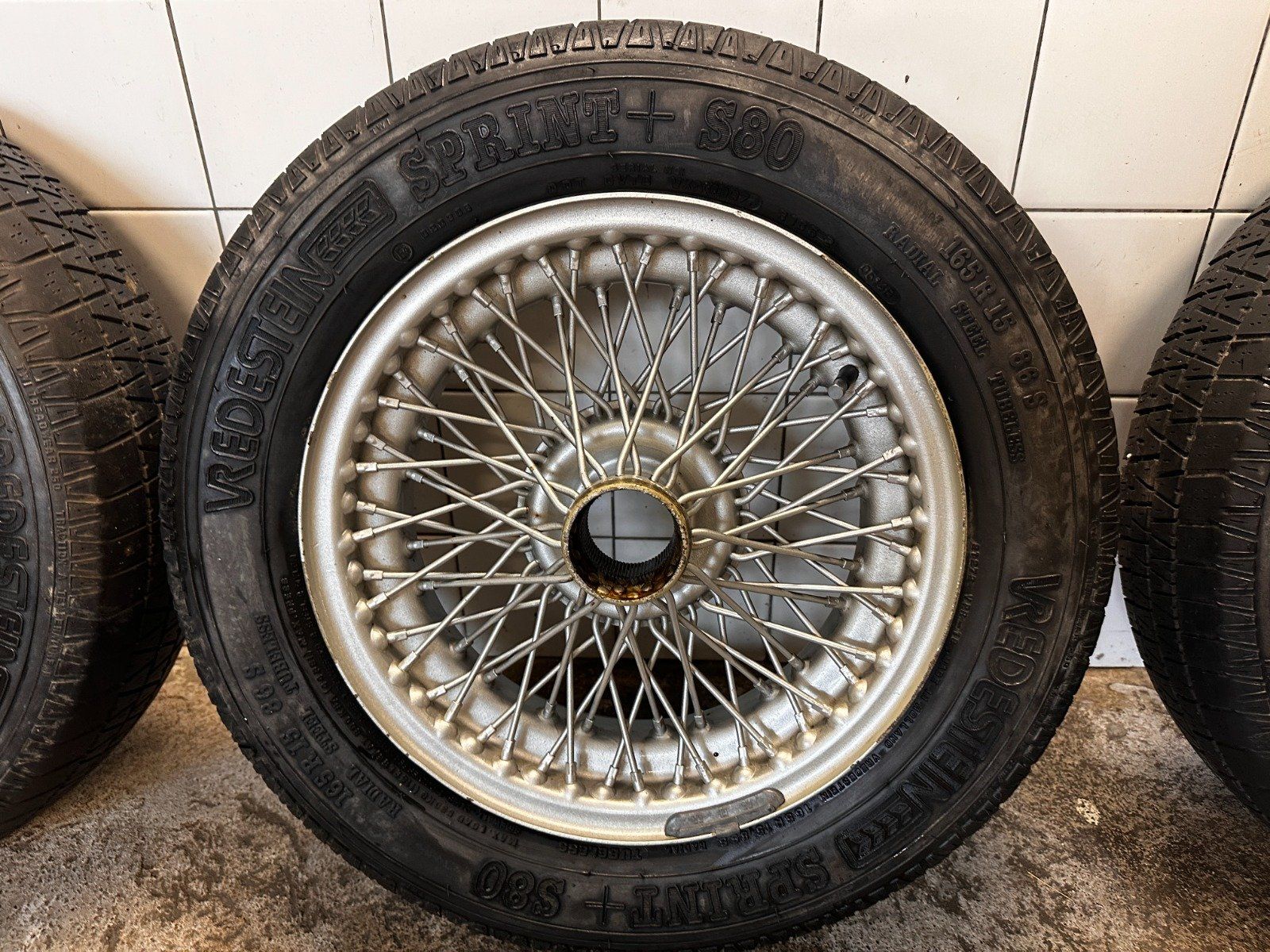 Pneumatici & Ruote complete: Speichenräder / Speichenfelgen / Oldtimerräder, 4x – Usato da Zürich venduto da Zuriga86 2