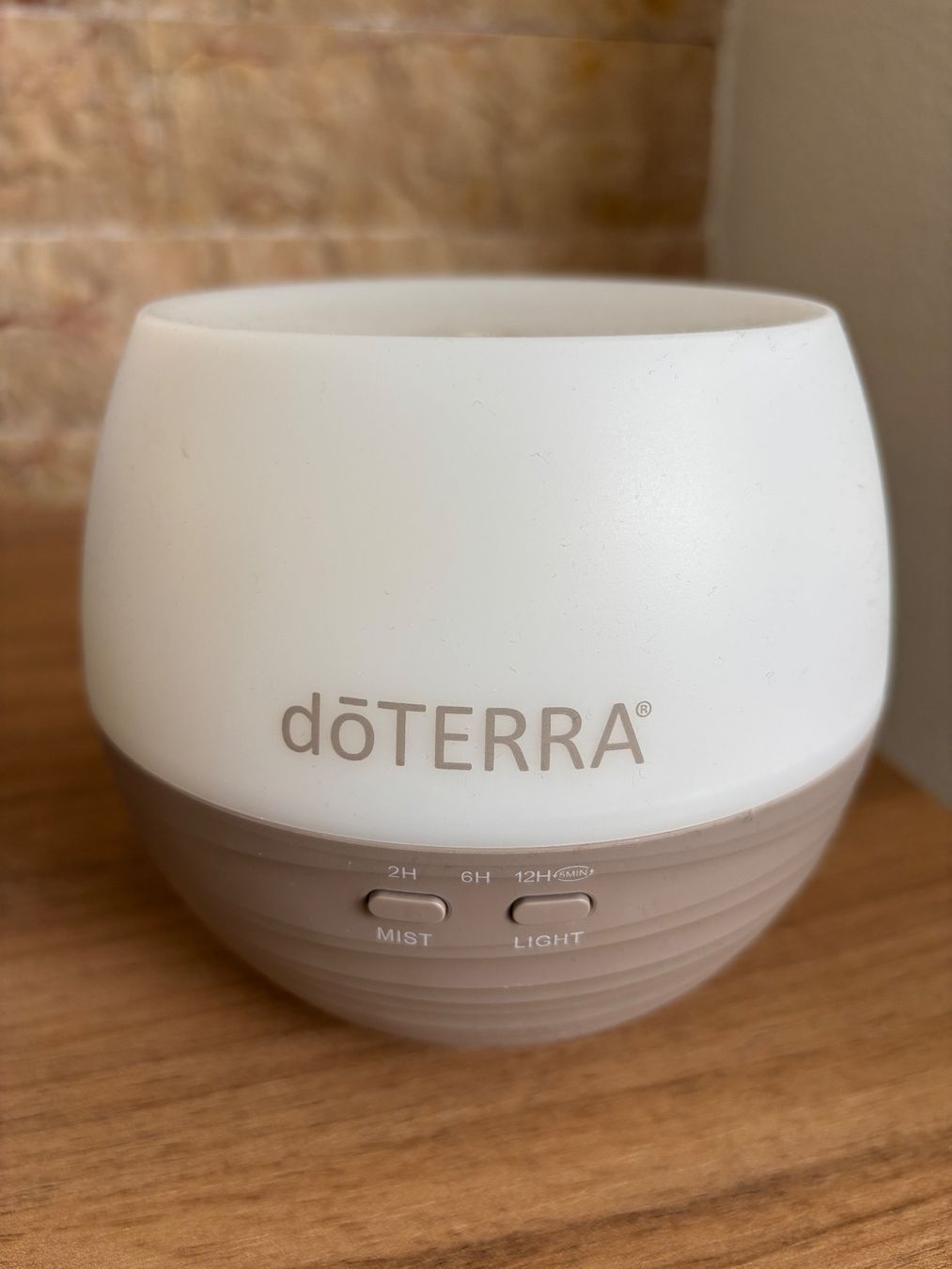 Doterra Diffusori di oli essenziali: doTERRA Petal Aroma Diffuser – Nuovo e nell'imballaggio originale da Sulz AG venduto da FantasyHouse