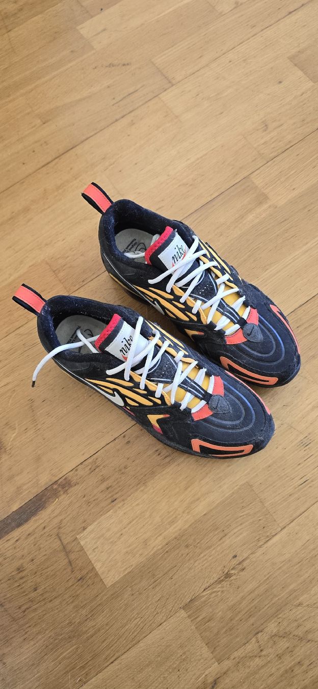 Nike Scarpe da uomo: Nike Air VaporMax Evo 2021 "First Use Black Orange" – Nuovo (secondo la descrizione) da Aigle venduto da thom_as_7