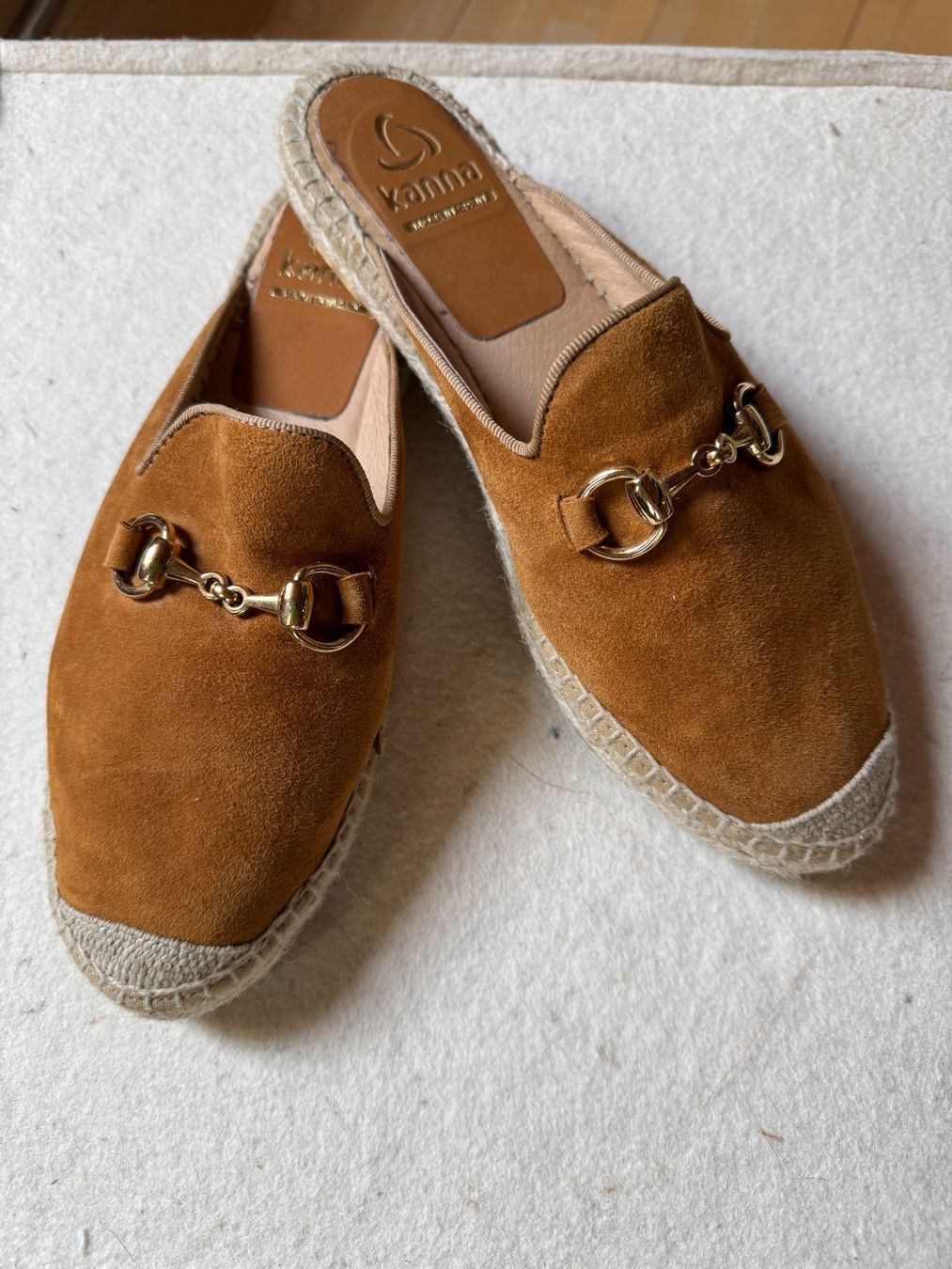 Scarpe da donna: Pantoletten Wildleder braun – Nuovo (secondo la descrizione) da Stäfa venduto da Mofi8712 1