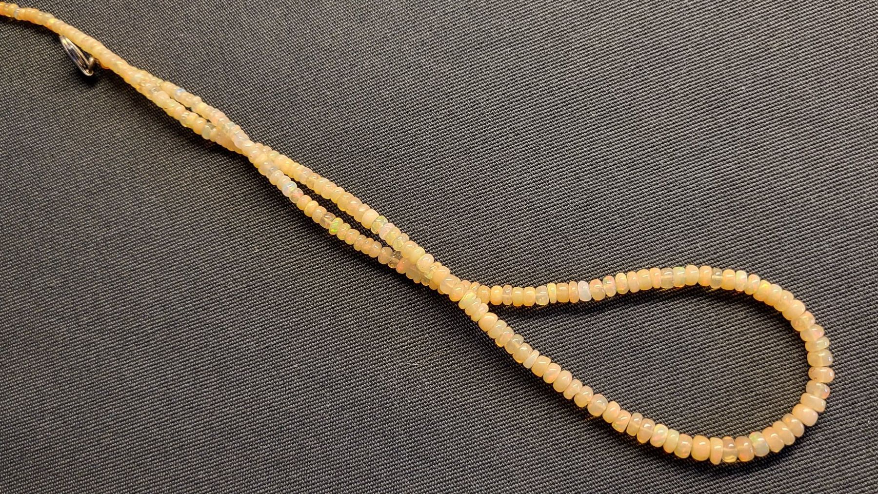 Ketten: Feine Opal-Kette mit Silber-Verschluss – Gebraucht aus Basel von spinne02 2