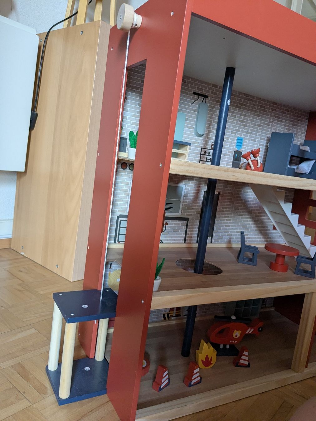 Spielhäuser: Jouet caserne de pompier – Gebraucht aus Lausanne von lin_fz97 1