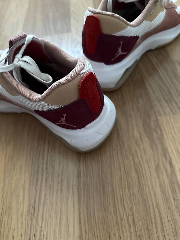 Scarpe da uomo: Nike jordan 42.5 grösse – Usato da Bern venduto da pas_ct5j 1