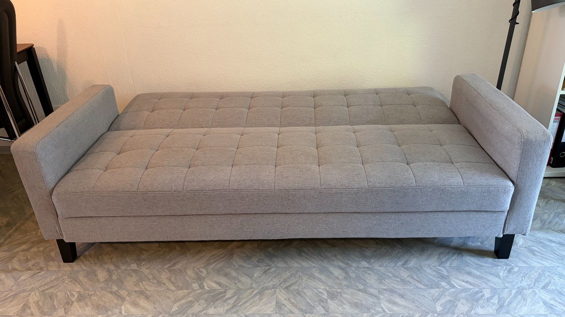 Sofas: Schlafsofa 3-Sitzer Hellgrau, Top Zustand – Gebraucht aus Zürich von len_p2t6 2