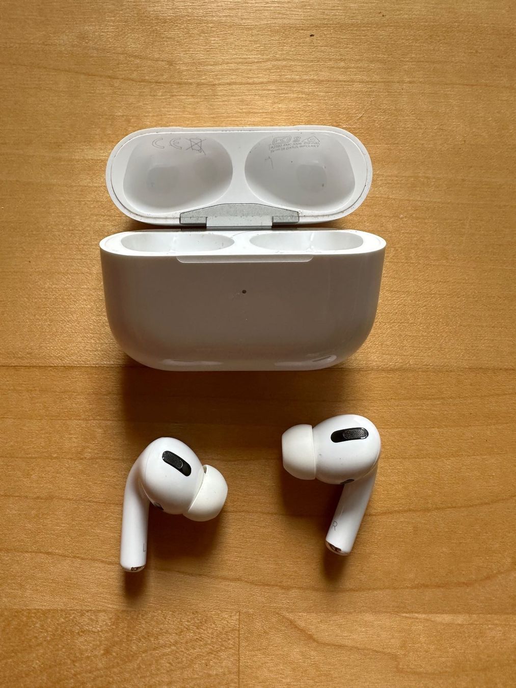 Apple Cuffie: Apple AirPods Pro – Difettoso da Luzern venduto da Greensun 1