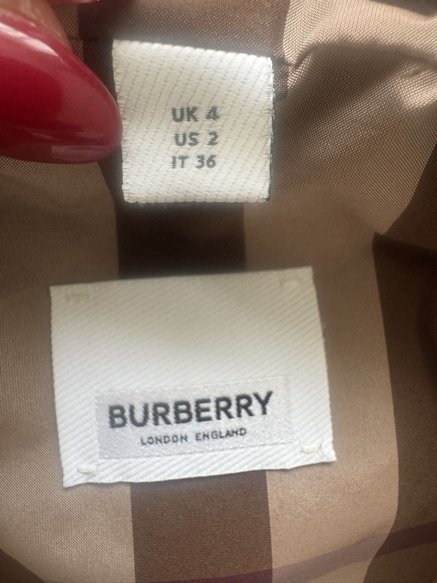 Burberry Giacche: Original Burberry Jacke Frühling Regenjacke – Usato da Herrliberg venduto da joe_9hly 2