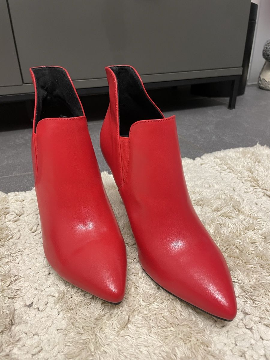 Damenschuhe: Echt Leder Stiefeletten, Neu. 😍 – Gebraucht aus Zürich von Ekaterinek 1