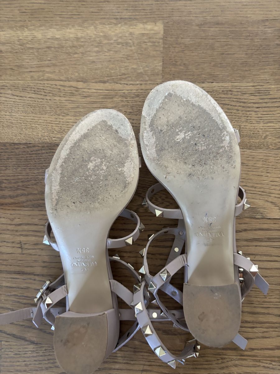 Valentino Scarpe da donna: Valentino Garavani Rockstud Sandalen 38.5 – Usato da Baar venduto da Ginasoskin 2