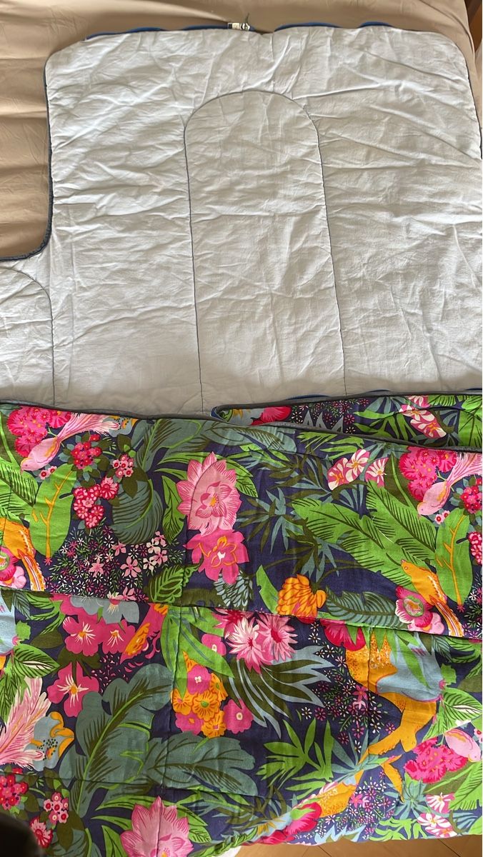 Coperte: Bettdecke/ Überwurf/ Sommerschlafsack – Usato da Zürich venduto da Lenine