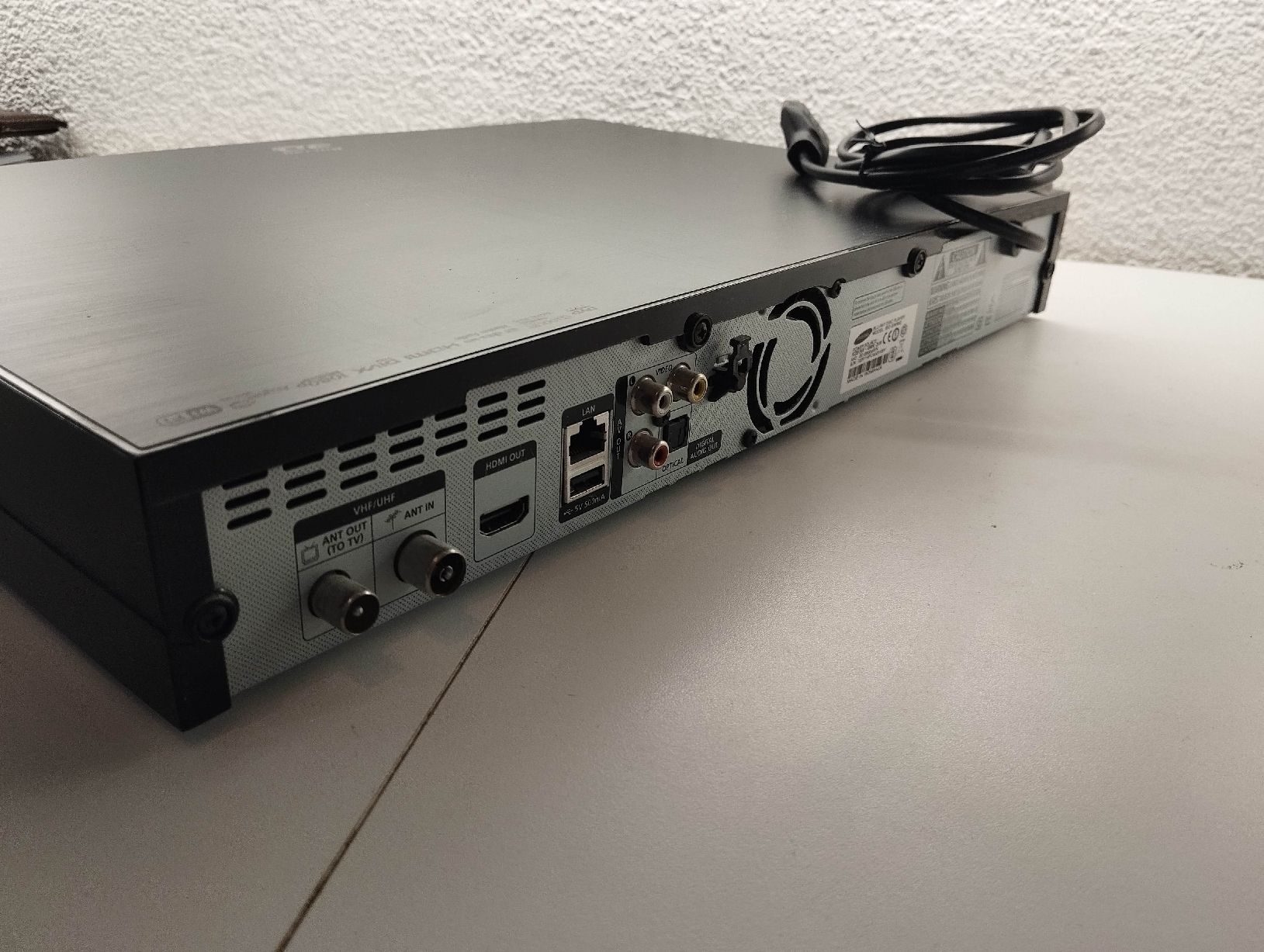 Samsung Audio- & Mediensysteme: HD-Recorder mit 3D Blu-ray Player – Gebraucht aus Mörigen von sigi2572 4