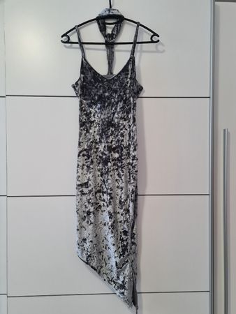 Samtkleid mit Halsband Gr. Standart(36-38)  - Elegant & Styl