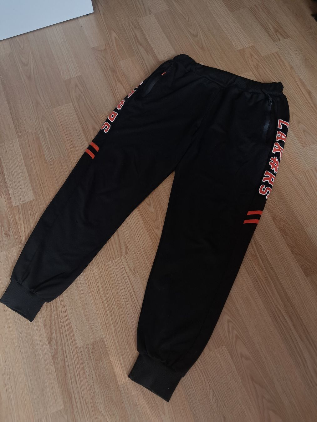 Pantalons: Trainingshosen schwarz  – D'occasion à Biel/Bienne par sof_yx5y 1