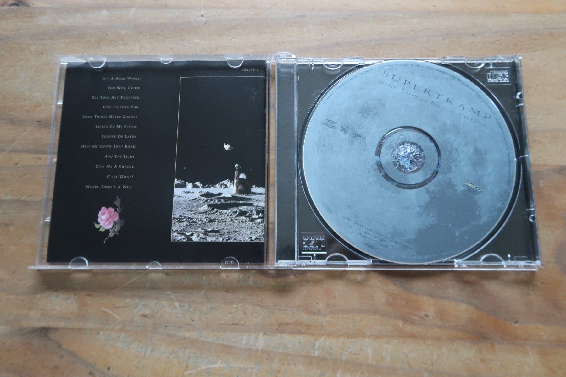 CD: SUPERTRAMP - SOME THINGS NEVER CHANGE - CD – Usato da Basel venduto da Patiscat 3