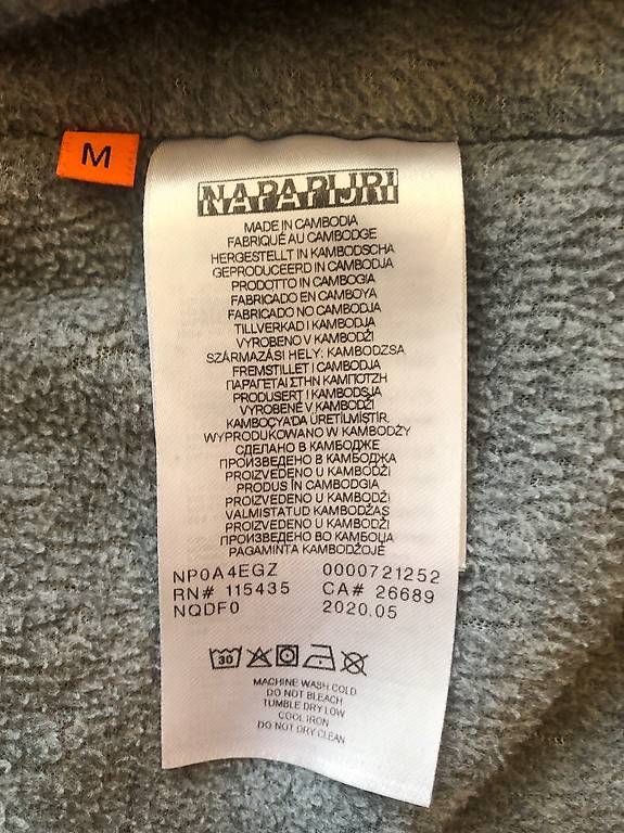 Vestes: GIACCA NAPAPJRI "RAINFOREST" NERA DA UOMO TAGLIA M – D'occasion à Arzo par ema_q6g9 2