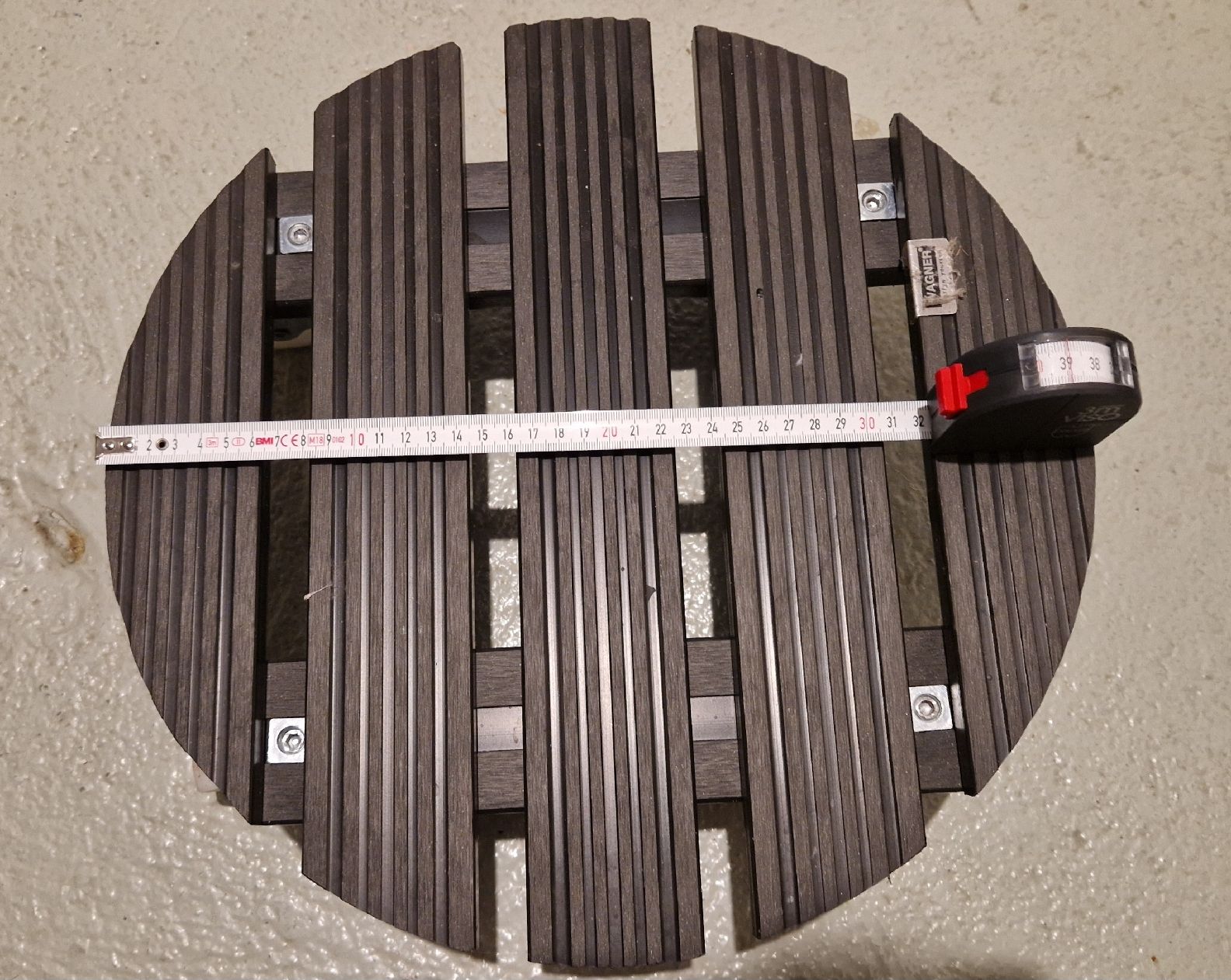 Wagner Autre stockage et transport: Pflanzroller Wagner rund 31 cm mit Rollen – D'occasion à Stäfa par steph213 1