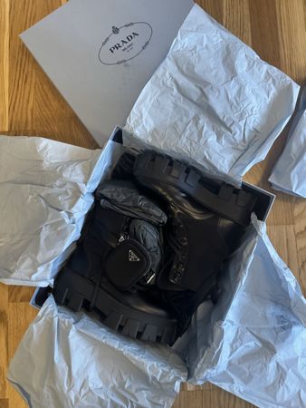 Prada Boots Schwarz, Gr. 37, neuwertig, inklusive Box