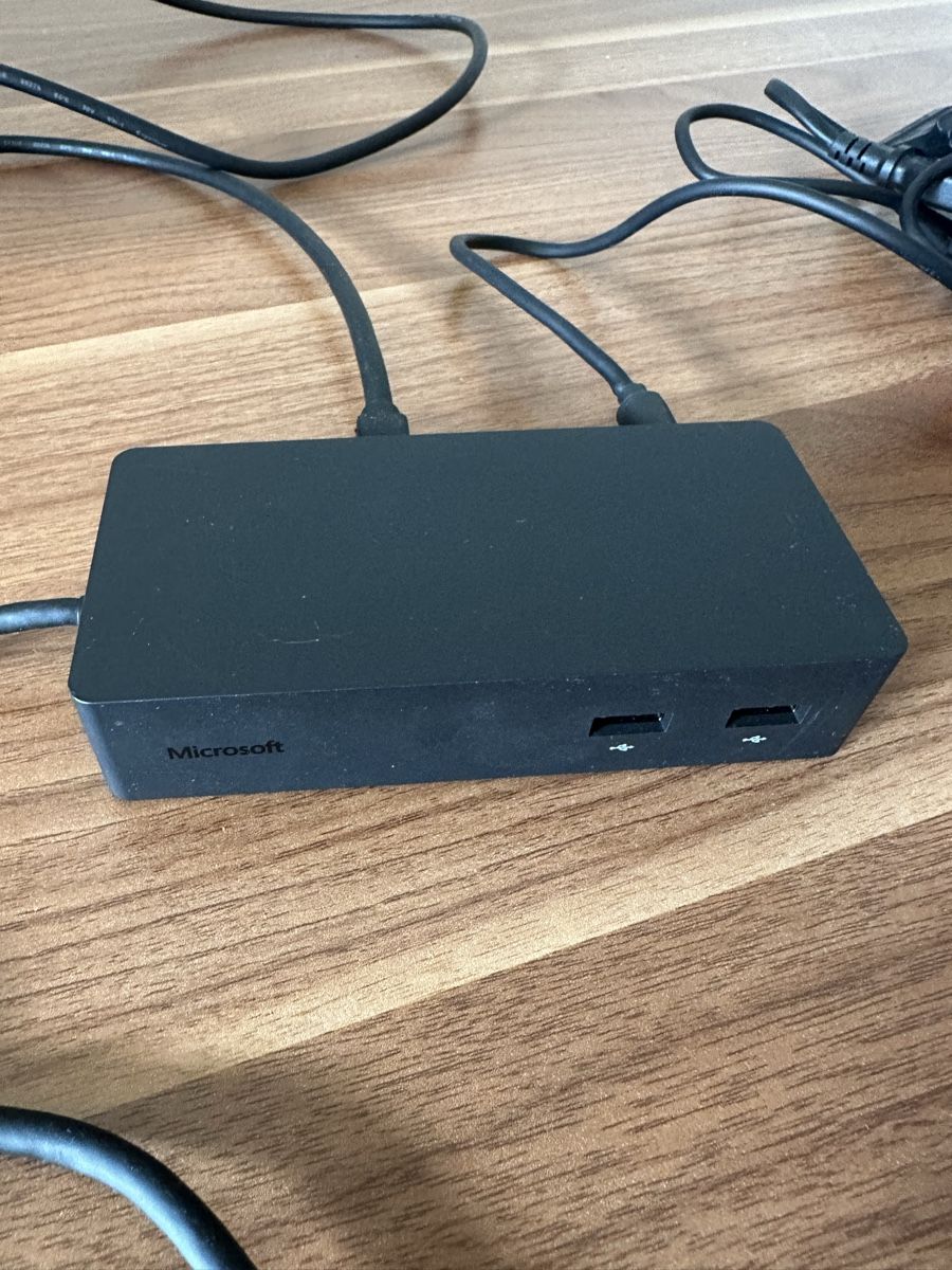 Microsoft Docking station: Microsoft Surface Dockingstation – D'occasion à Basel par gia_q2p9 5