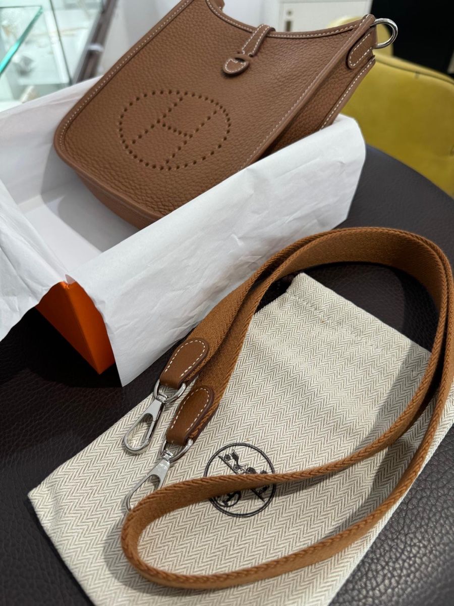 Hermès Borse da donna: Hermes Evelyne 16 – Nuovo (secondo la descrizione) da Grabs venduto da mylinh.nguyen95 1