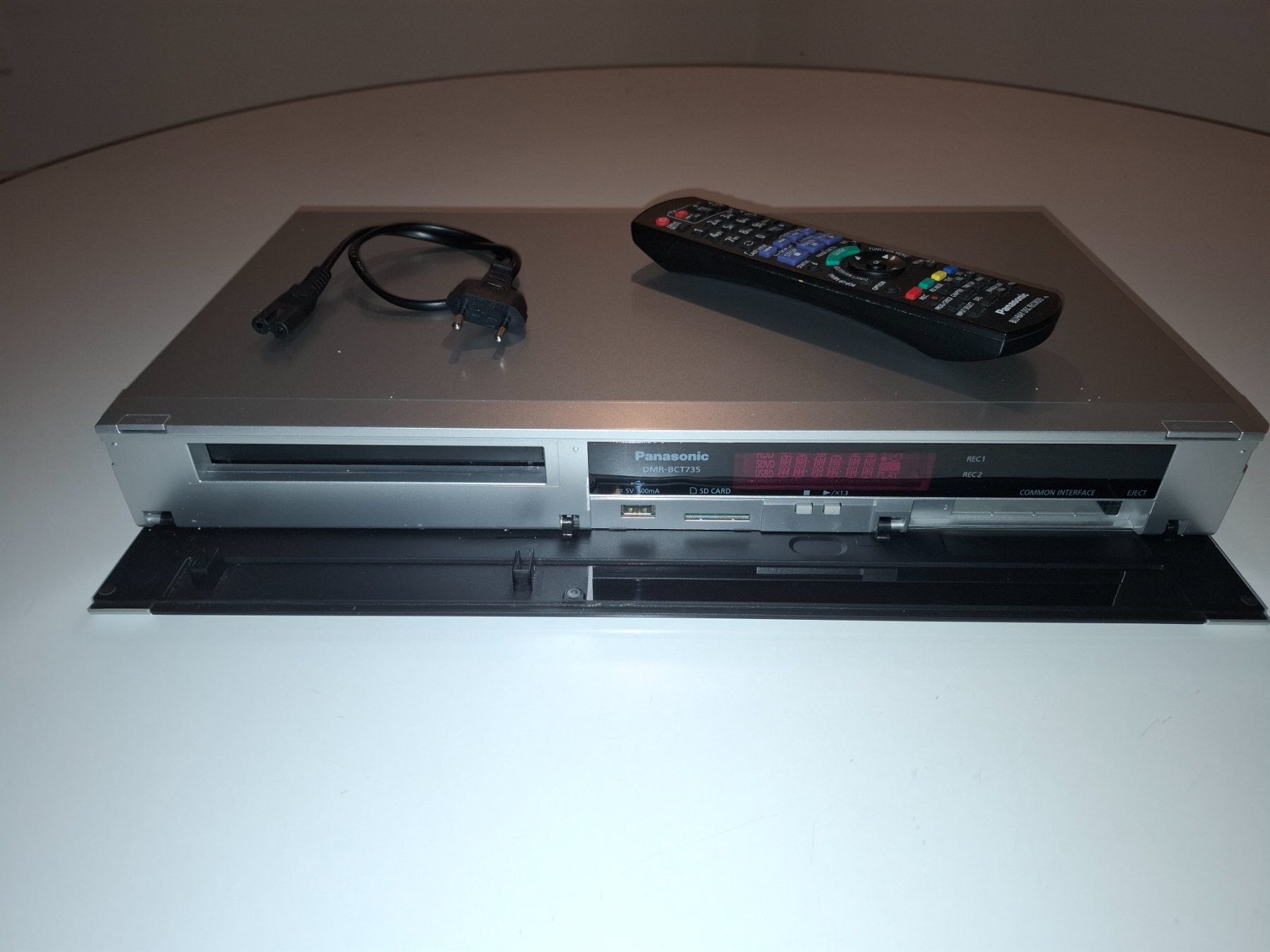 Panasonic Audio- & Mediensysteme: Panasonic DMR-BCT735 Blu-ray Player / Recorder – Gebraucht aus St. Gallen von WWL
