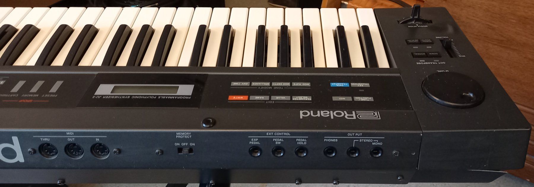 Roland Strumenti musicali: Roland Alpha Juno 2 – Usato da Luzern venduto da garlicia 6