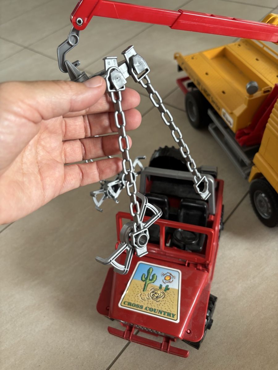 Bruder Spielzeuge: Abschleppwagen mit Jeep – Gebraucht aus Buochs von Jiba01 1