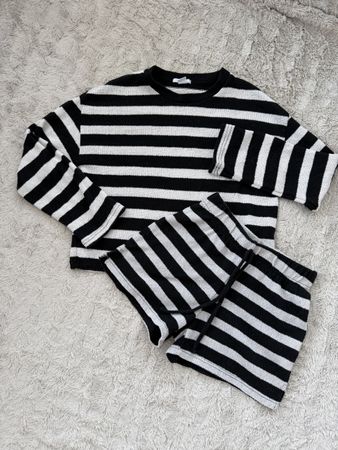Two-piece set striped sweater shorts size XS new