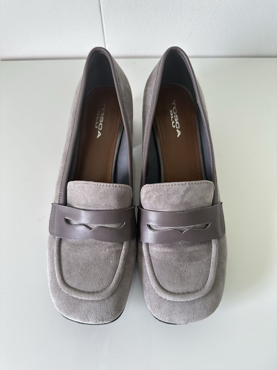 Tosca Blu Scarpe da donna: Loafer Tosca Blu Wildleder grau  39  – Usato da Walzenhausen venduto da auw_sx8w 1