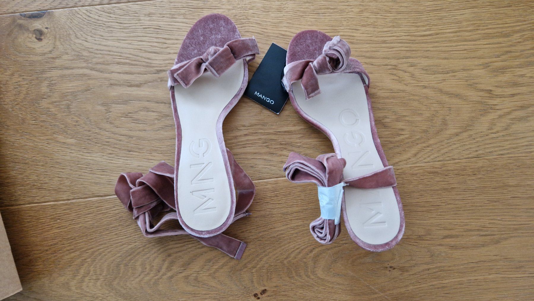 Scarpe da donna: Neue Mango Samt Sandale rosa Schleife Gr. 38 – Nuovo e nell'imballaggio originale da Erlinsbach SO venduto da ULIKH 4