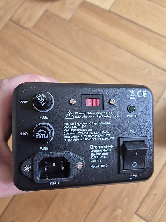 Alimentation électrique: Voltage Coverter – D'occasion à Basel par jul_hr8h 1