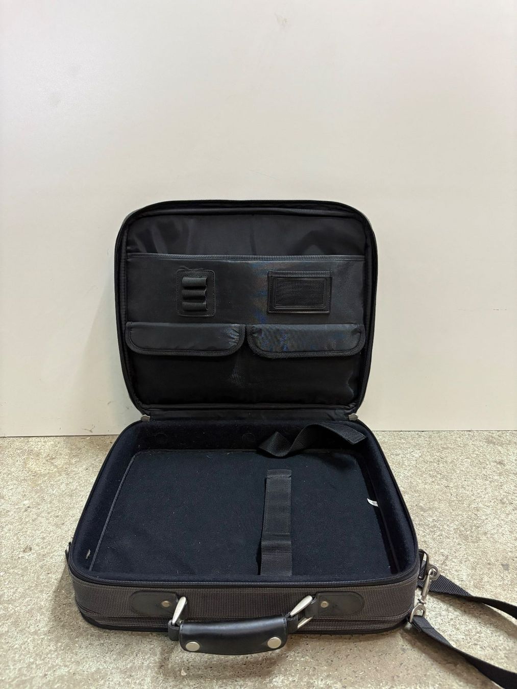 Borse: Laptoptasche/ Noteboocktasche – Usato da Oberentfelden venduto da dar_7gzv 1