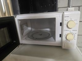 Mikrowelle weiss guter Zustand 500W