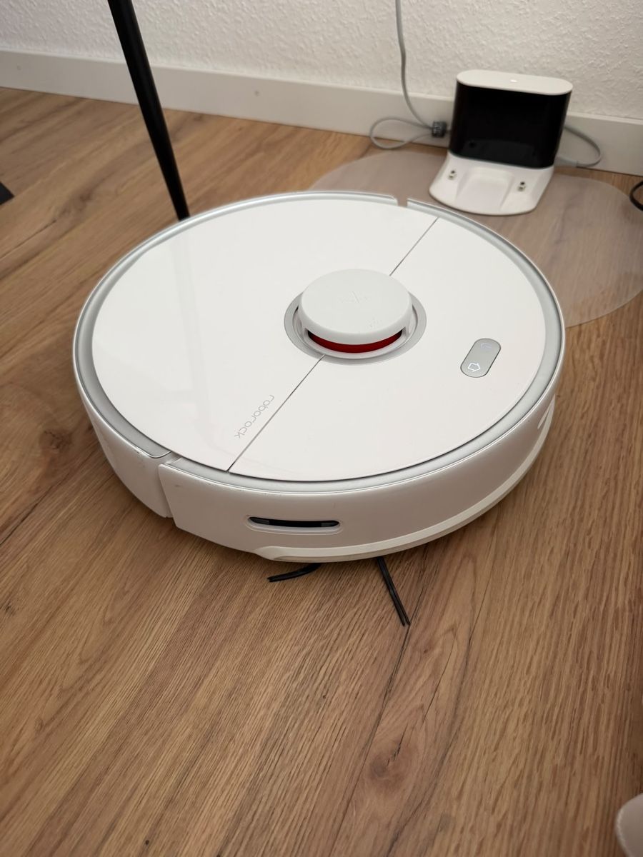 Roborock Aspirateurs & Accessoires: Roborock S5 Max  – D'occasion à Allschwil par diz_6t97