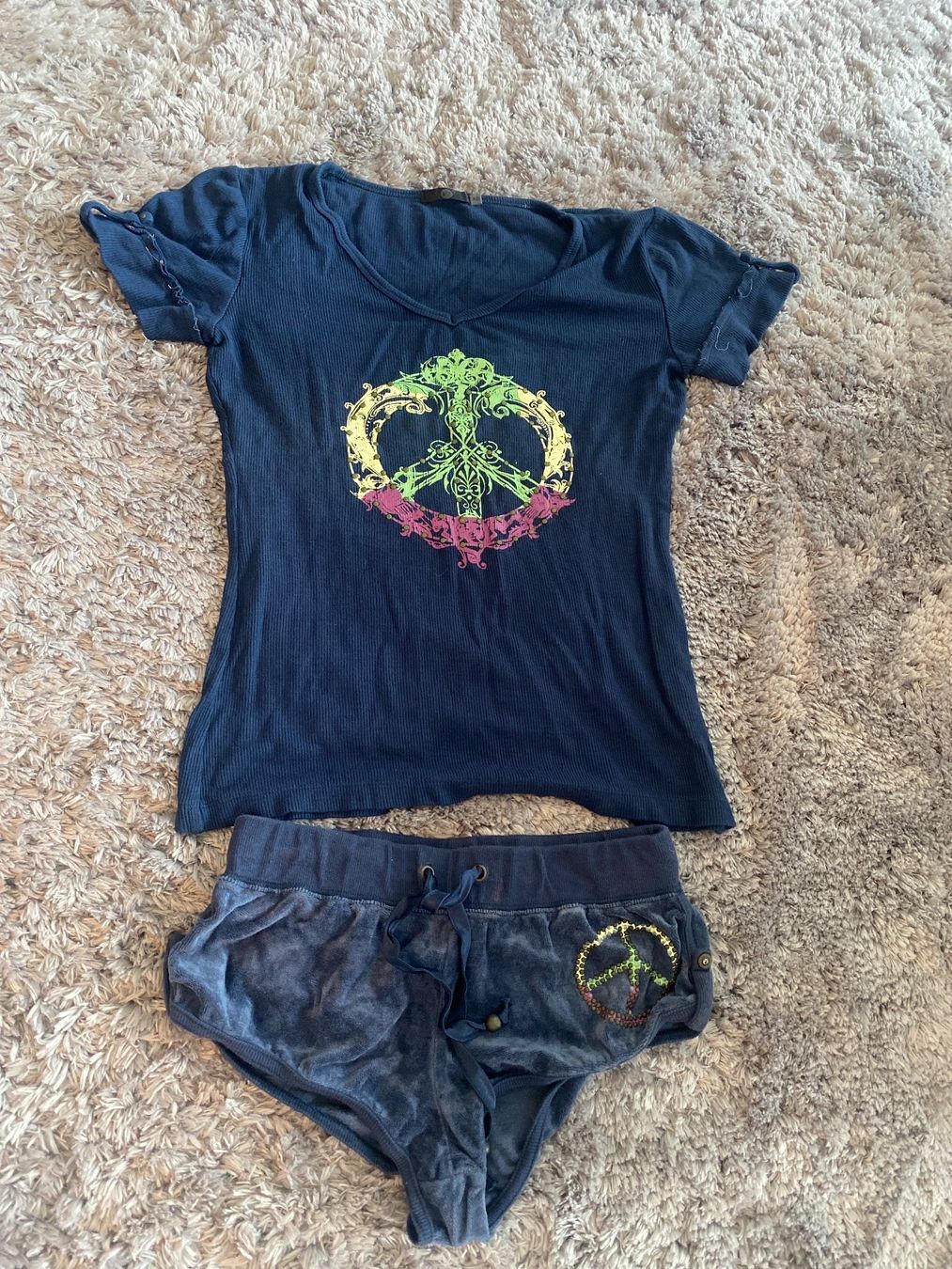 Lotti di vestiti: Set top e Shorts – Usato da Zürich venduto da lcl_r88r