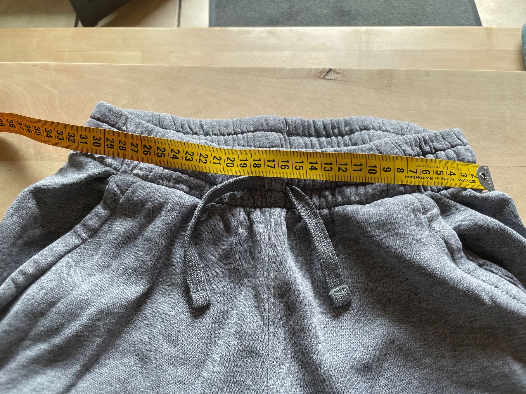 Nike Pantaloni: Nike Trainerhose 158-170cm – Usato da Muttenz venduto da Fertal 3