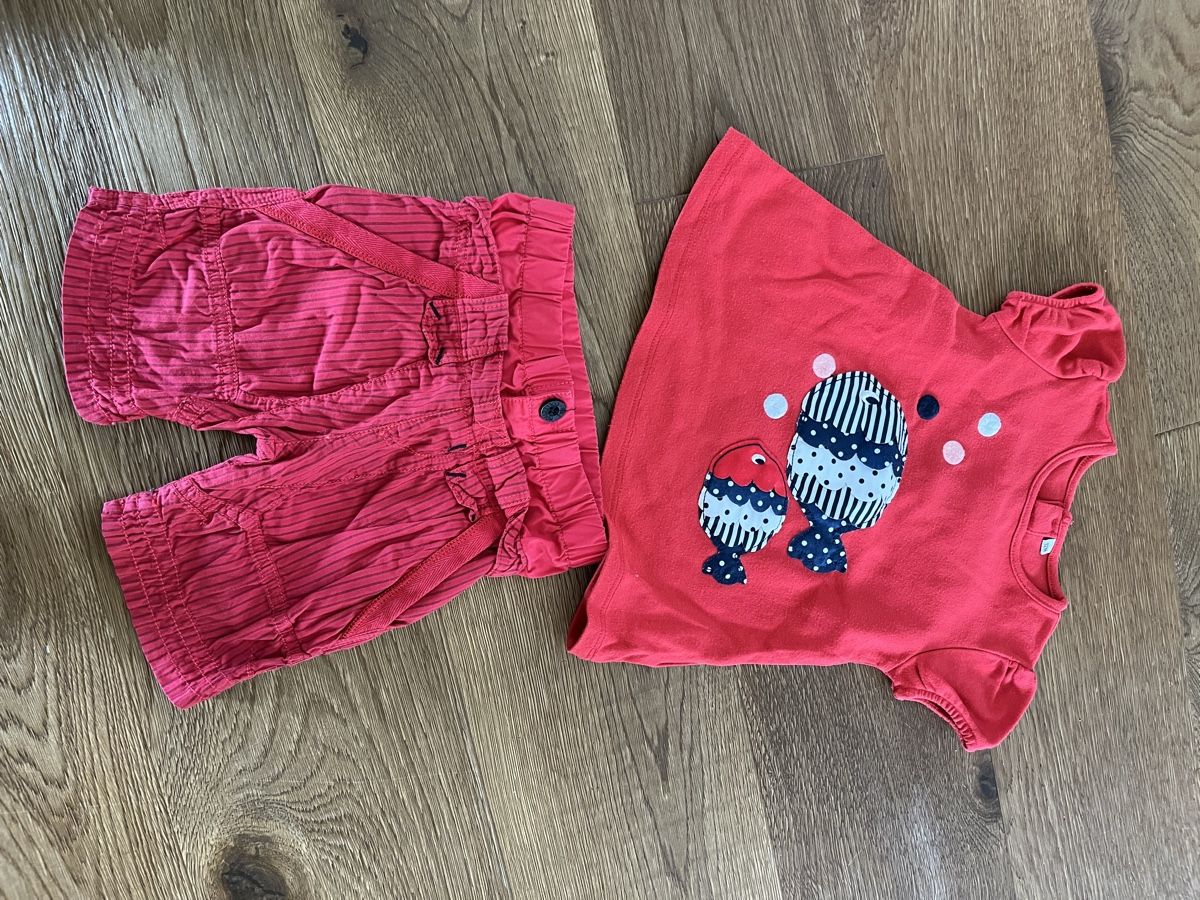 Lotti & Set di vestiti: T-shirt & kurze Hose 12 Monate  – Usato da Wolfwil venduto da NewGirl