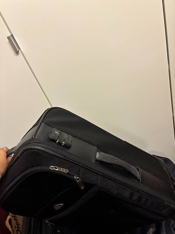 Valises de voyage: Samsonite Carry On Koffer – D'occasion à Meilen par larakuppel 1