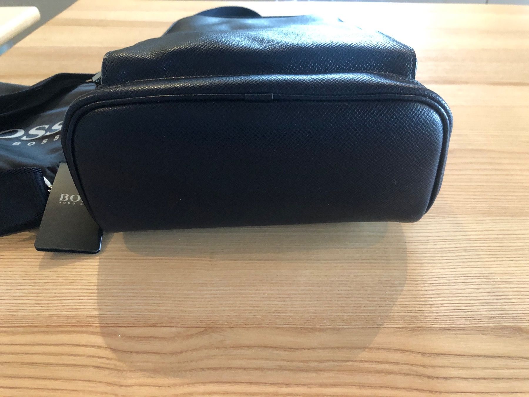 Hugo Boss Zaini: Nuovo zaino Hugo Boss – Nuovo e nell'imballaggio originale da Davesco-Soragno venduto da dvf_7h6d 5