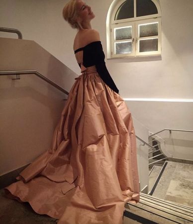 Ballkleid Einzelstück aus Seide , rosa